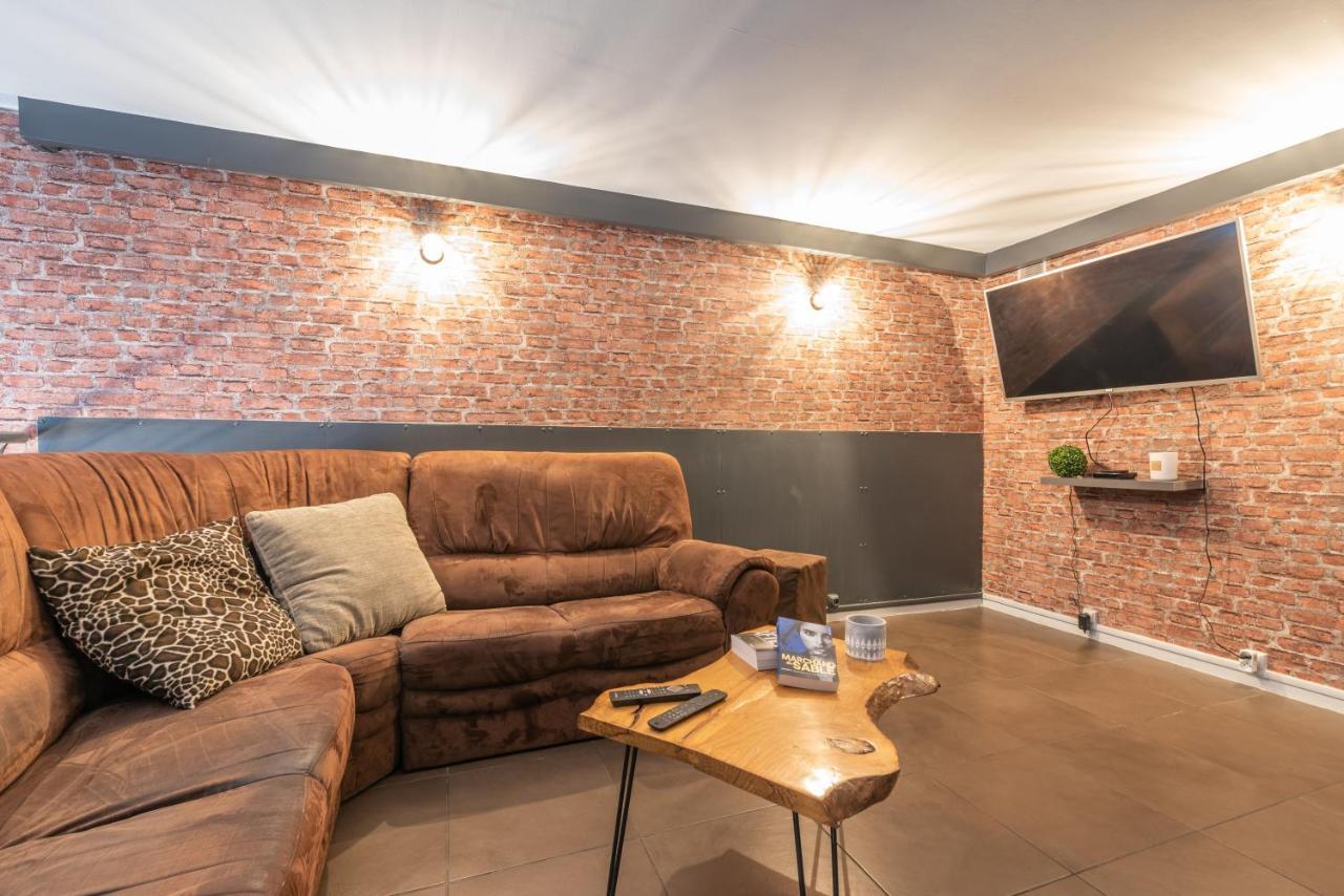 Loft industriel en centre ville Le Puy-en-Velay Extérieur photo